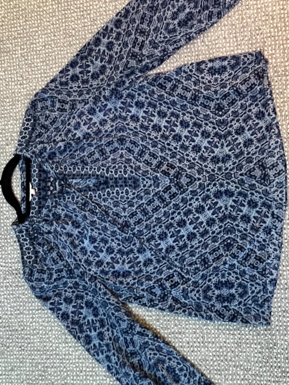 Rebecca Taylor Silk Top in Navy Boho, Size 8 - Picture 8 of 10